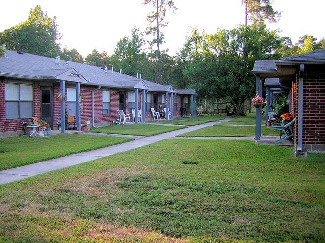 Camelot Pines Apartment Sideview