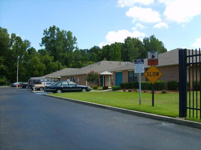 shadow cliff apartments
