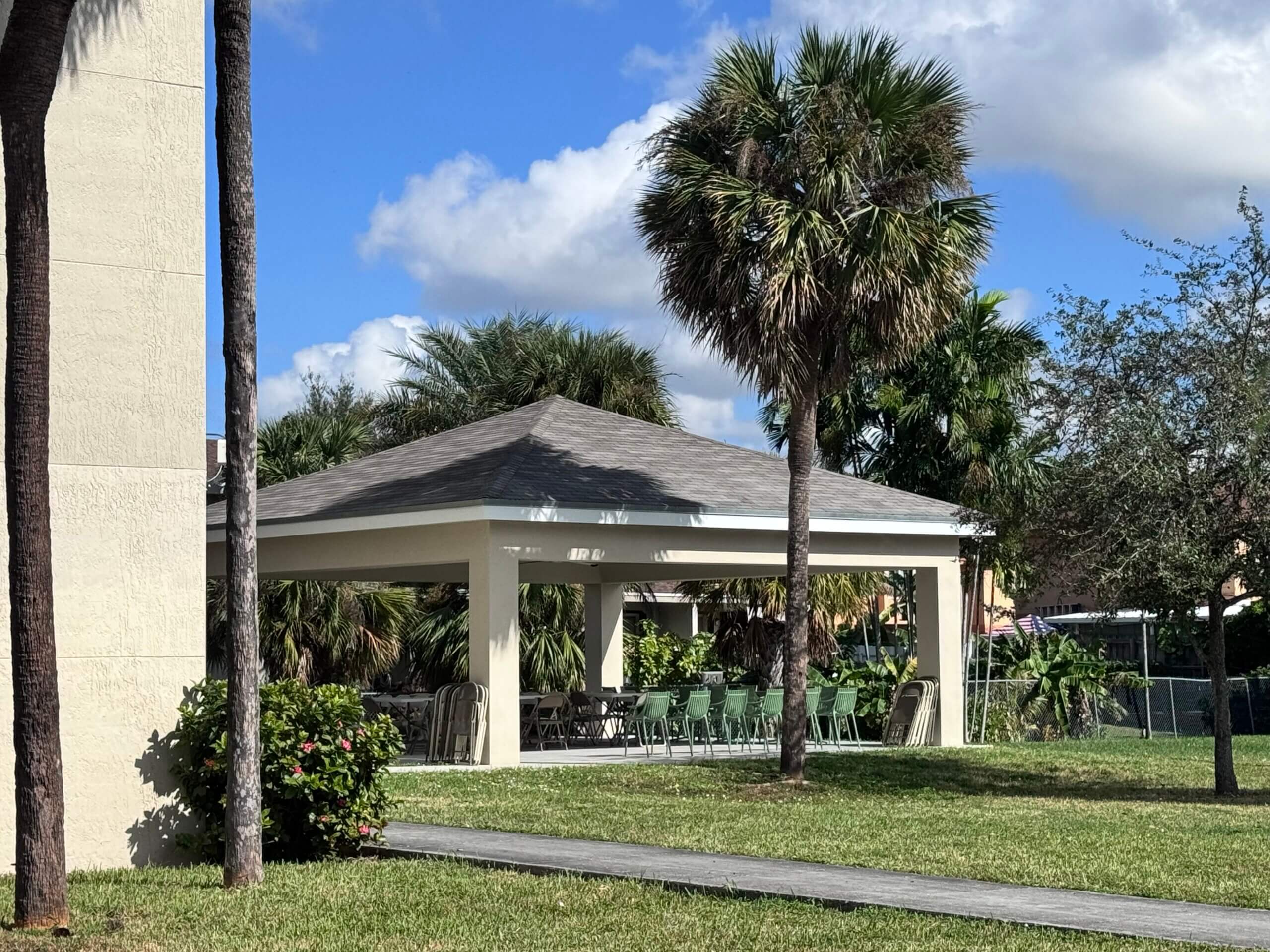 Puerta del Sol Apartments in Hialeah, FL | VOANS