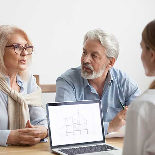 older adults choosing a home